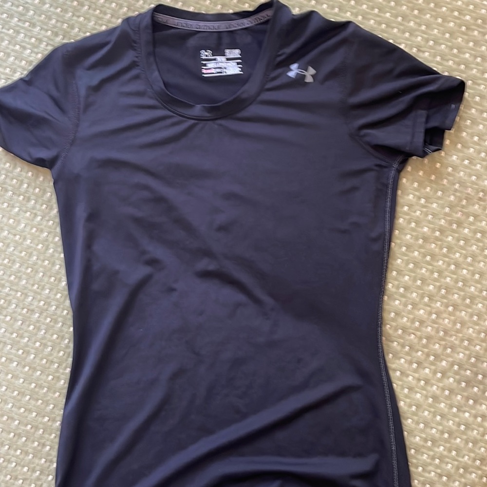 Under armor, short sleeve sport shirt